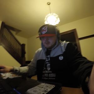 Meet your Posher, Max